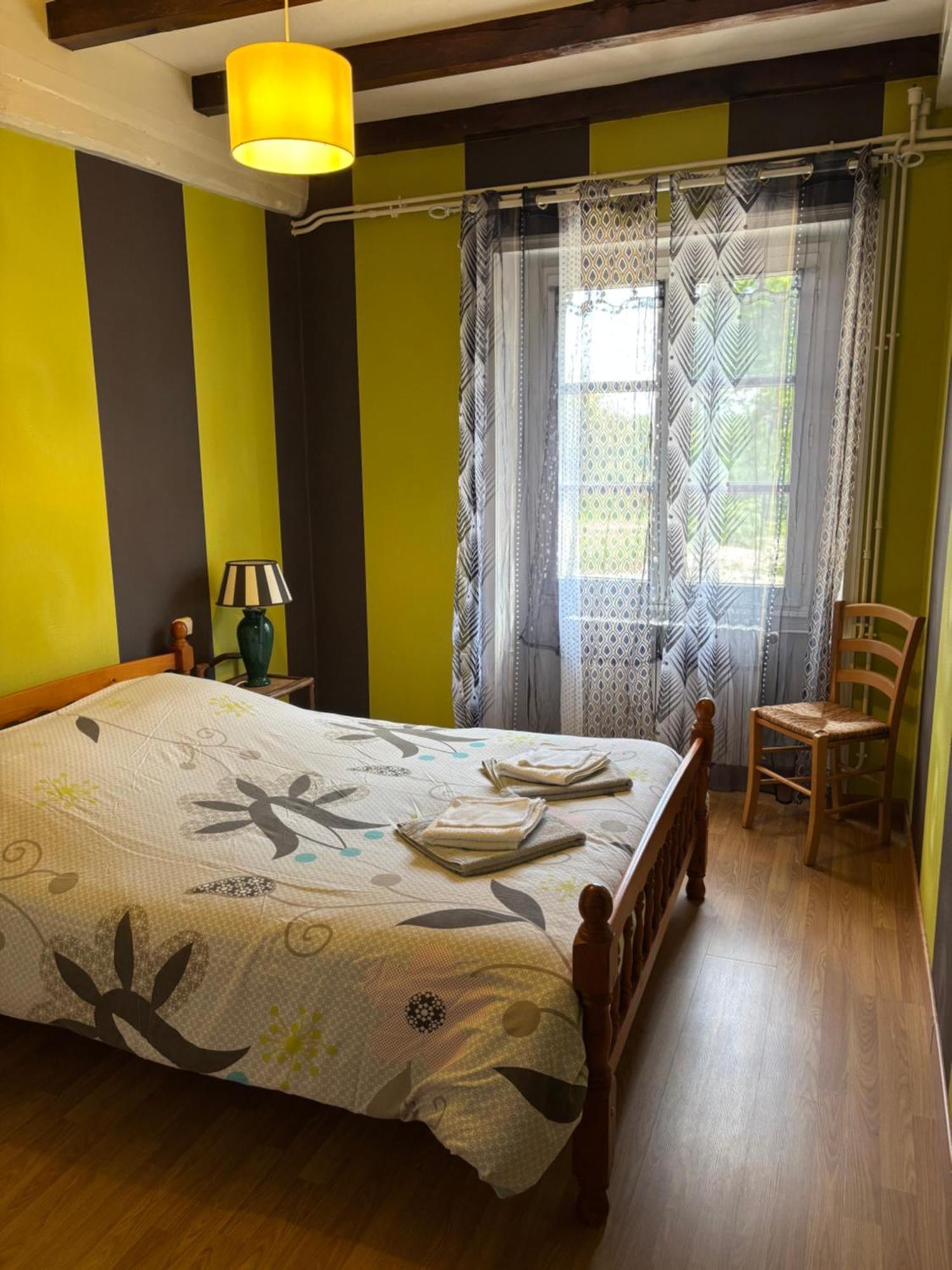 Sencenac-Puy-de-Fourches Charmant Logement Entier A La Campagne מראה חיצוני תמונה